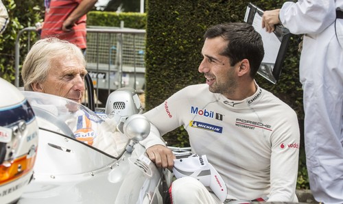 70 Jahre Porsche beim Goodwood Festival of Speed: Derek Bell (links) und Neel Jani.
