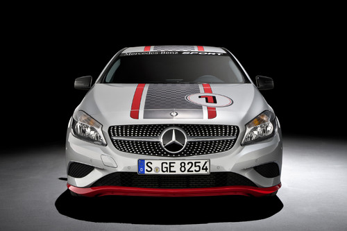 A 180 mit Elementen von Mercedes-Benz Sport.