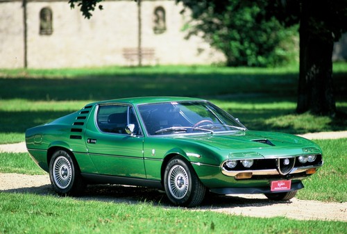 Alfa Romeo Montreal (1970–1977).