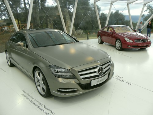 Alt und neu: Mercedes-Benz CLS von 2003 und von 2010.