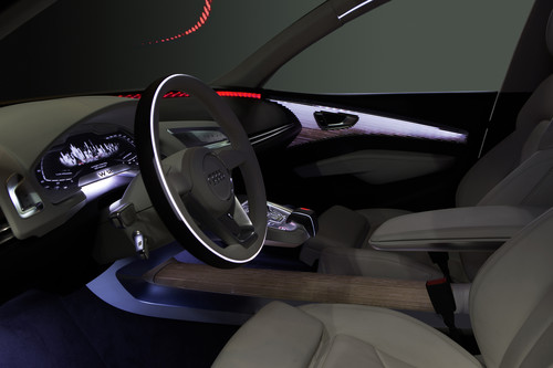 Ambientebeleuchtung in einem Audi-Interieurmodell.