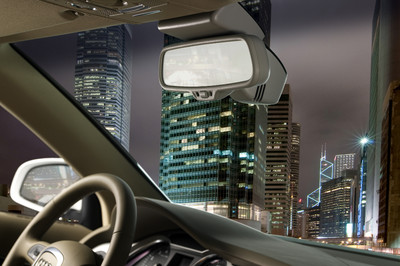 Automatisch abblendender Innenspiegel mit Kamera und Elektronik für den Fernlichtassistenten im neuen Audi A8.