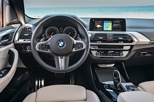 BMW X3 M40i.