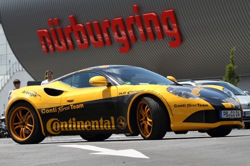 Continental kehrt nach über zehn Jahren mit einem eigenen Team an den Nürburgring zurück und setzt beim 24-Stunden-Rennen einen neuen Reifen und den Artega GT ein.