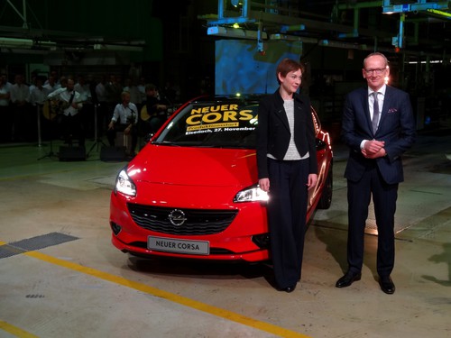 Corsa-Produktionsanlauf in Eisenach: Opel-Chef Karl-Thomas Neumann und Markenbotschafterin Christiane Paul.