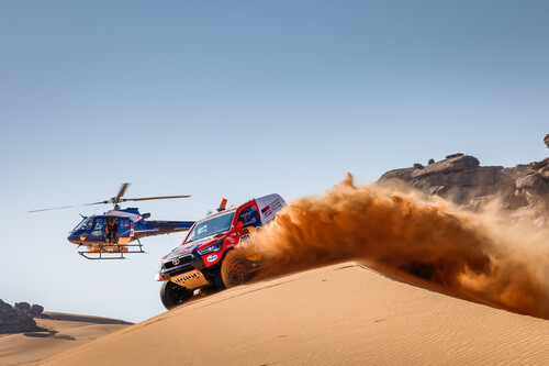 Dakar 2021: Toyota Hilux von Nasser Al-Attiyah und Copilot Matthieu Baumel.