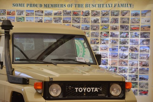 Das Buschtaxi-Zelt: Anlaufstelle für Fans von Toyota-Geländewagen auf der Messe Abenteuer &amp; Allrad in Bad Kissingen.