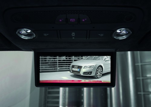 Der digitale Innenspiegel beim Audi R8 E-tron.