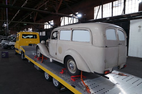 Ein Urahn des Transporters - Mercedes-Benz 170 V aus den 30ger Jahren.Auf- und Ausbauten von Mercedes-Benz Vans.