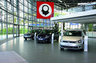 Erste Auslieferungen des neuen Volkswagen Touran.