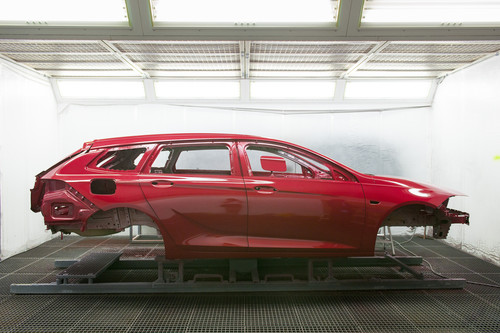 Exclusive-Programm: Opel liefert den Insignia in jeder gewünschten Farbe.