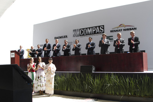 Feierliche Grundsteinlegung für das Produktionswerk COMPAS von Daimler und Nissan in Aguascalientes in Mexiko.