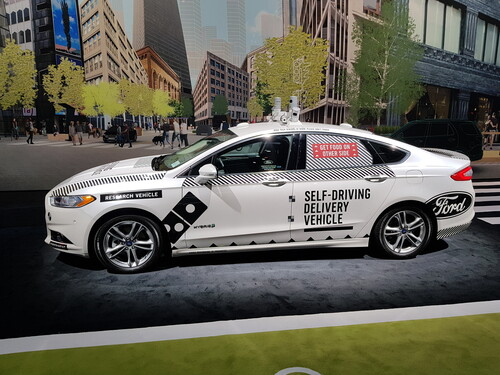 Ford Fusion als Versuchsfahrzeug für autonomes Fahren.