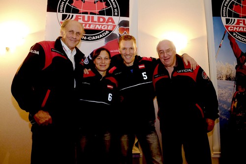 Fulda Callenge 2014: Hans-Joachim Stuck (l.) und Holger Bergold (r.) mit den Zweitplatzierten Sandra Höllnsteiner und Markus Walzel.
