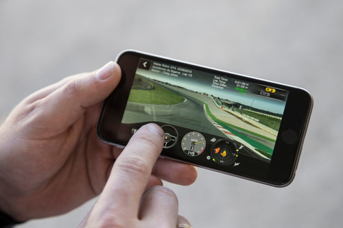 Geschwindigkeits- und Zeitanzeige der Porsche Track Precision App.