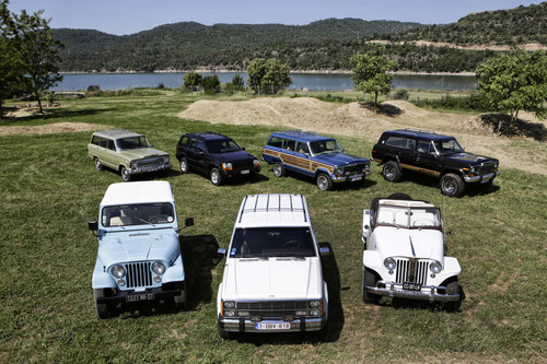 Historische Jeep-Modelle.