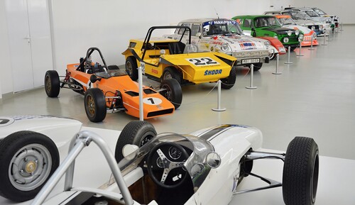 In einer separaten Halle neben dem öffentlich zugänglichen Skoda-Museum sind Motorsportfahrzeuge der Marke zu sehen.