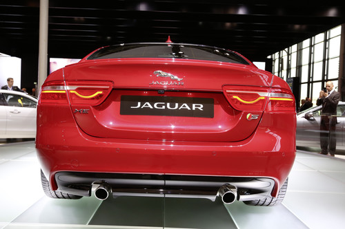 Jaguar XE.