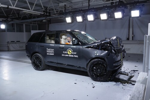 Land Rover Range Rover im Euro-NCAP-Crashtest.