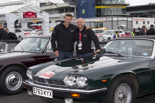 Mark Keller (links) und Jürgen Vogel nehem für Jaguar an der „Eifel Classic“ teil.