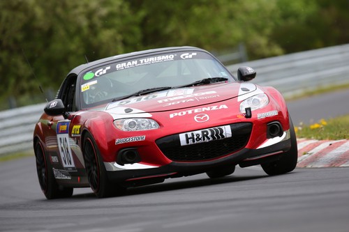 Mazda MX-5 beim 24-Stunden-Rennen auf dem Nürburgring.
