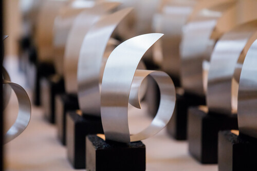 Mazda zeichnet seine besten Händler mit dem „Dealer Excellence Award&quot; aus.