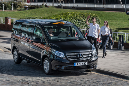 Mercedes-Benz Vito Taxi „Black Cab“ in London.