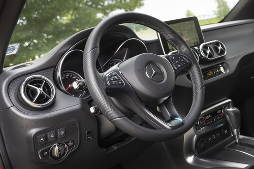 Mercedes-Benz X350d.
