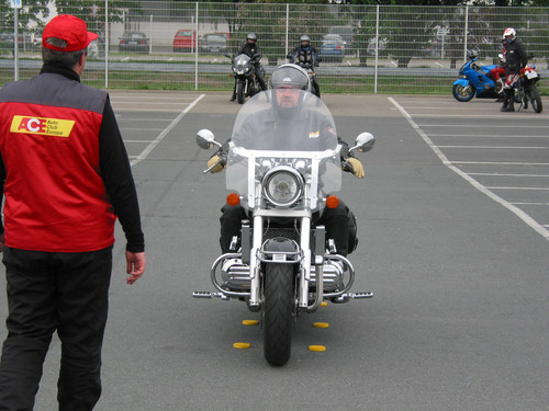 Motorradfahrer beim ACE-Sicherheitstraining.