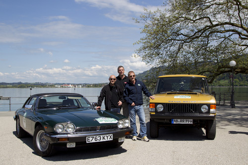 Nehmen für Jaguar und Land Rover an der 1. Bodensee Klassik teil (von links): Jürgen Vogel, JLR-Geschäftsführer Peter Modelhart und Sönke Wörtmann.
