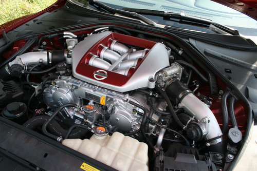 Nissan GT-R.