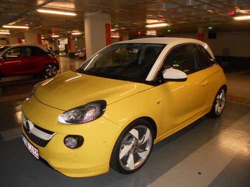 Opel Adam.