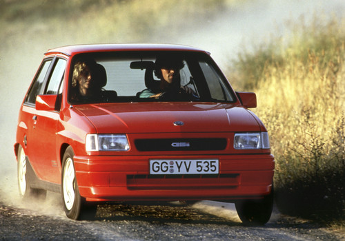 Opel Corsa GSi (1987).