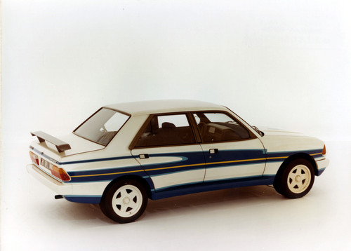 Peugeot 305 (1981).
