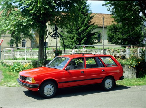 Peugeot 305 Break (1985).