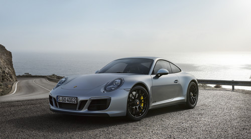 Porsche 911 GTS.
