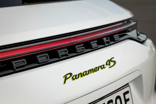Porsche Panamera e-Hybrid.