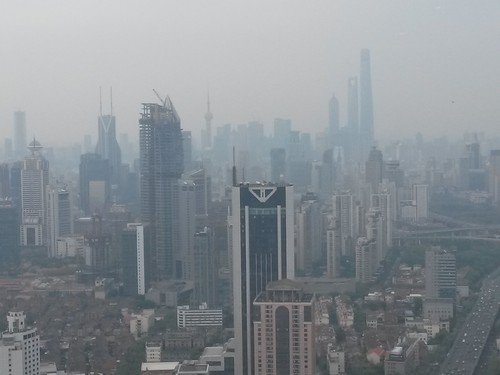 Shanghai 2015: Wenigstens stinkt der Nebel hier nicht so wie in Beijing.