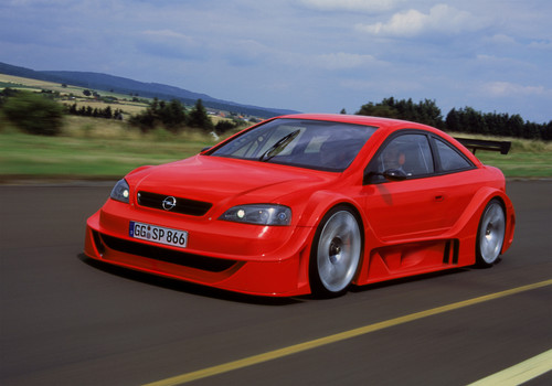 Supersportwagen-Studie: Opel Astra OPC X-Treme (2001).