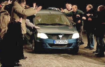 Szene aus dem Dacia-Werbespot.