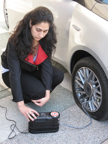 TEK bietet seine „Fix & Go“-Reifen-Reparatur-Sets jetzt auch für Endverbraucher an.
