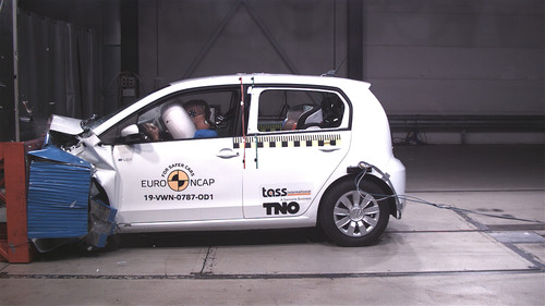 VW e-Up beim Euro-NCAP-Crashtest.