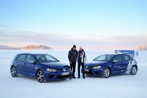 VW Golf R mit Hans-Joachim Stuck (l.) und Rallyeweltmeister Sébastian Ogier.