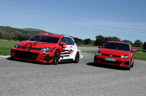 Volkswagen GTI-TCR, GTI (rechts).