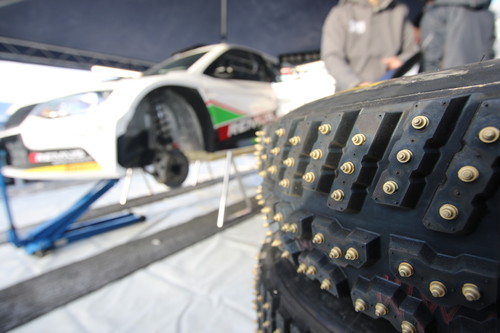 Spike-Reifen beim GP Ice Race.