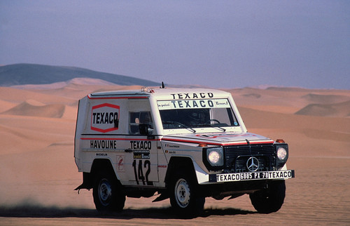 Mercedes-Benz 280 GE bei der Rallye Paris-Dakar 1983. Pilotiert von Jacky Ickx und Claude Brasseur. 