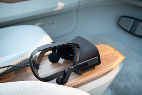 Virtual-Reality-Brille im Audi Ai:me.