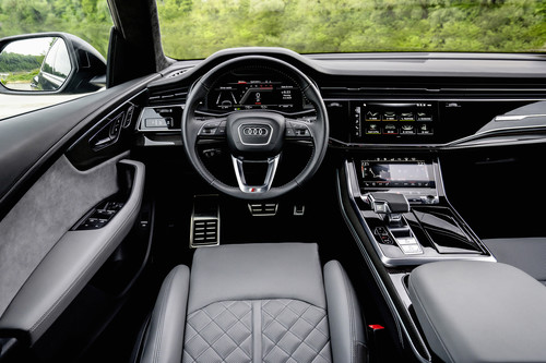 Audi SQ8.