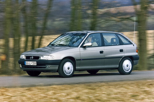 Opel Astra F (1994).
