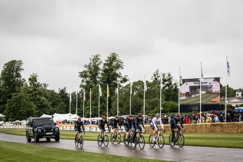 Goodwood Festival of Speed 2021: Der Ineos Grenadier begleitet das hauseigene Profi-Radsportteam.